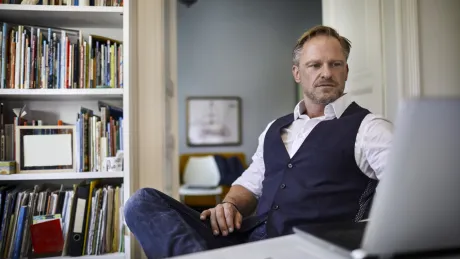 Click here for the article ‘Secure mobile working in public authorities – including for VS-NfD’.